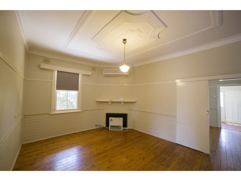 112 Wingewarra Street, Dubbo NSW 2830