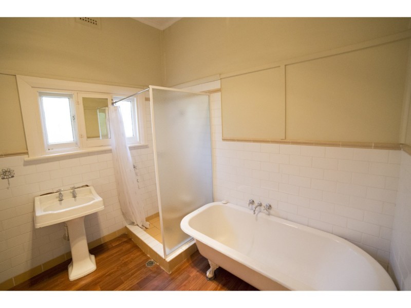 112 Wingewarra Street, Dubbo NSW 2830