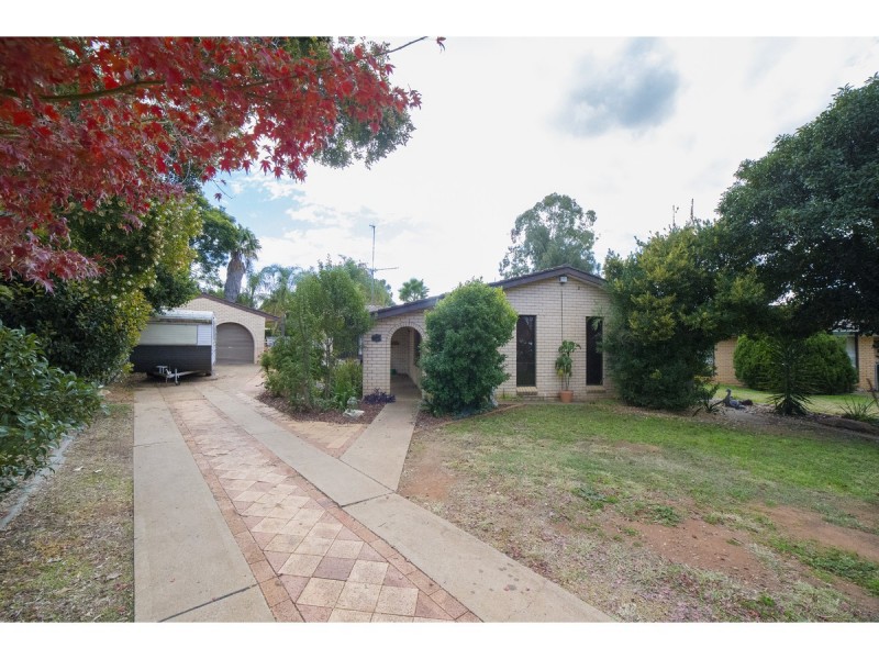 7 Rainbow Place, Dubbo NSW 2830