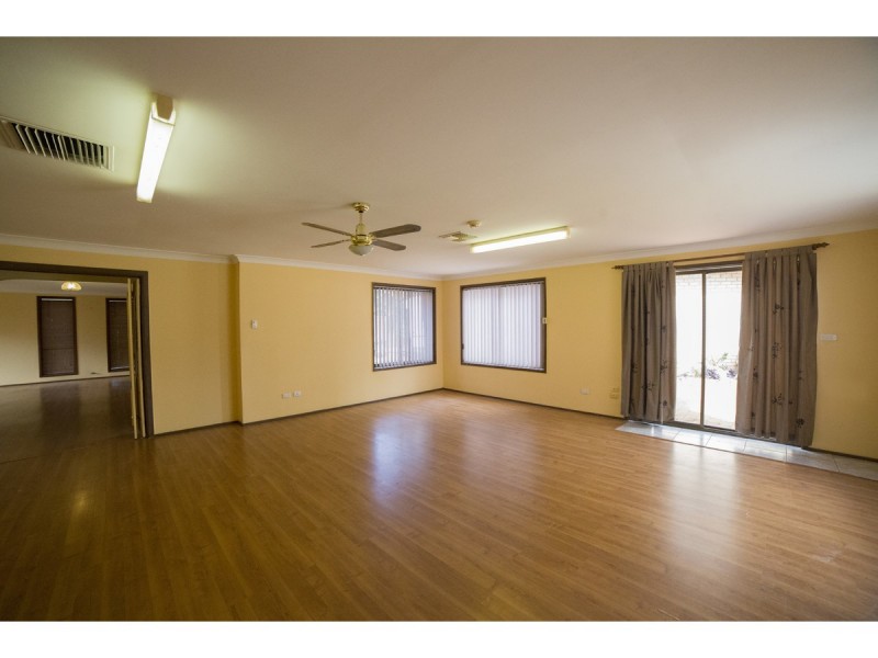 7 Rainbow Place, Dubbo NSW 2830