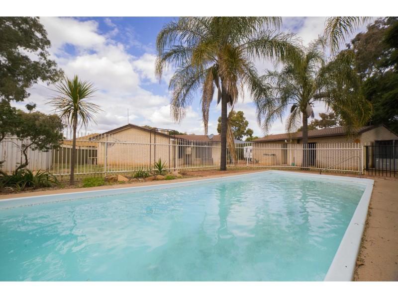 7 Rainbow Place, Dubbo NSW 2830