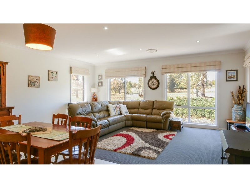 36 Torryburn Way, Dubbo NSW 2830