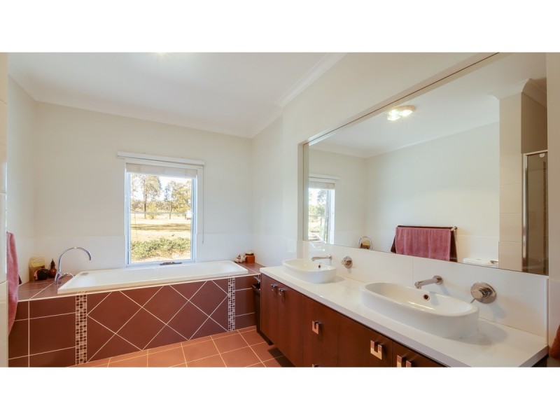 36 Torryburn Way, Dubbo NSW 2830