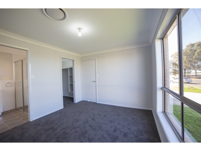 30 Apsley Crescent, Dubbo NSW 2830
