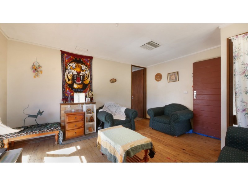 28 Armstrong Crescent, Dubbo NSW 2830