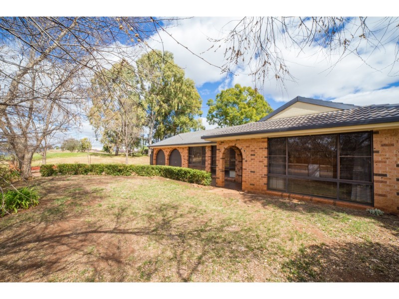 29 Sheraton Road, Dubbo NSW 2830