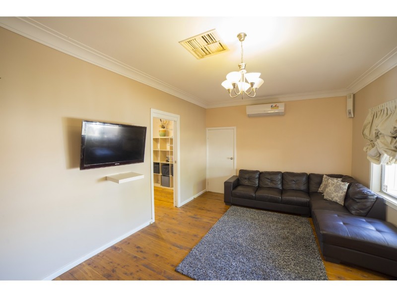 16 Strickland Street, Dubbo NSW 2830