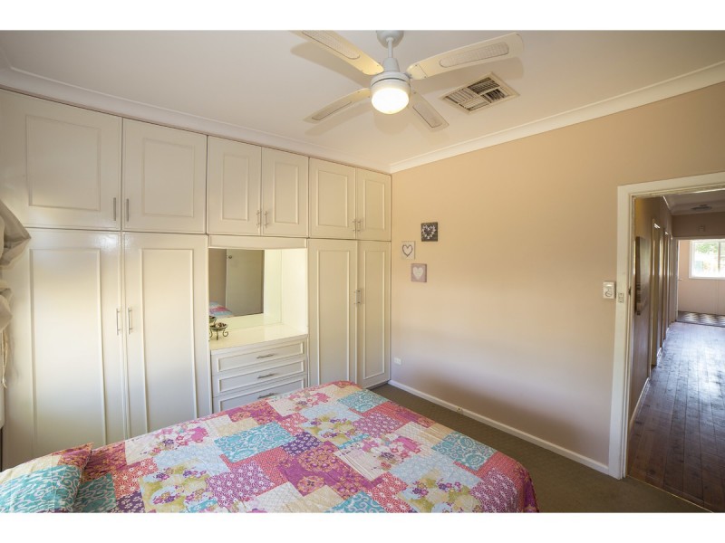 16 Strickland Street, Dubbo NSW 2830