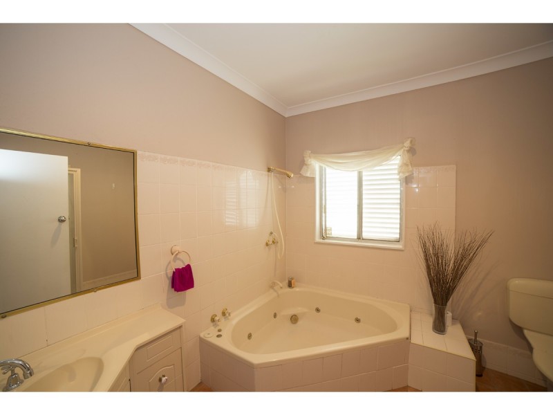 16 Strickland Street, Dubbo NSW 2830