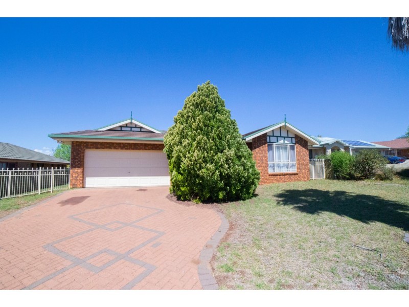 14 Catchpole Close, Dubbo NSW 2830