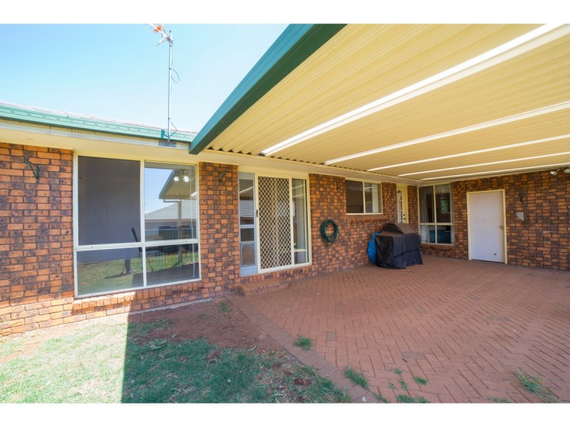 14 Catchpole Close, Dubbo NSW 2830