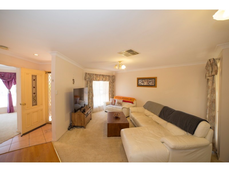 14 Catchpole Close, Dubbo NSW 2830