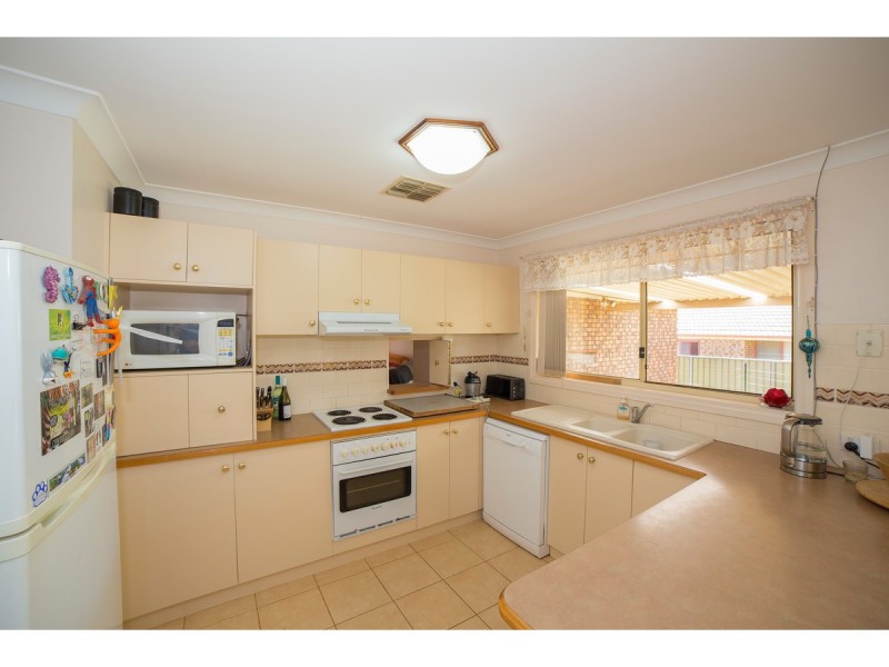 14 Catchpole Close, Dubbo NSW 2830