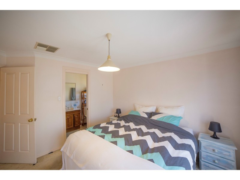 14 Catchpole Close, Dubbo NSW 2830