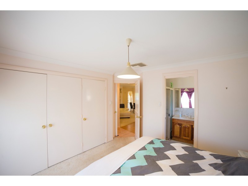 14 Catchpole Close, Dubbo NSW 2830