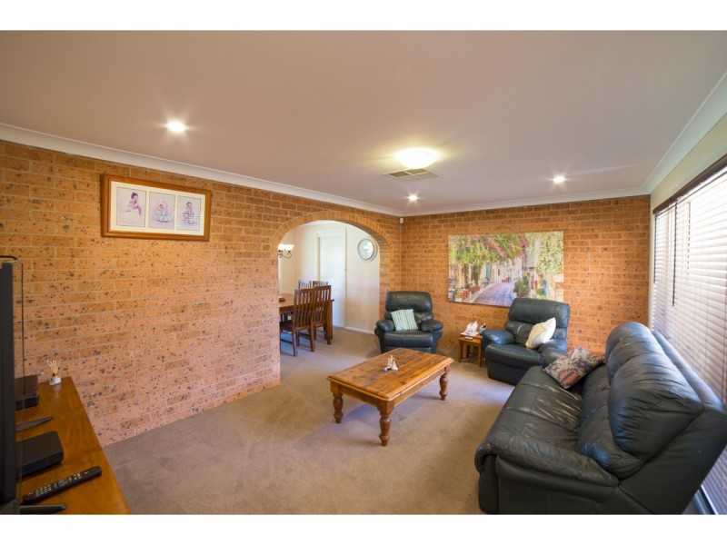 8 Currawong Road, Dubbo NSW 2830