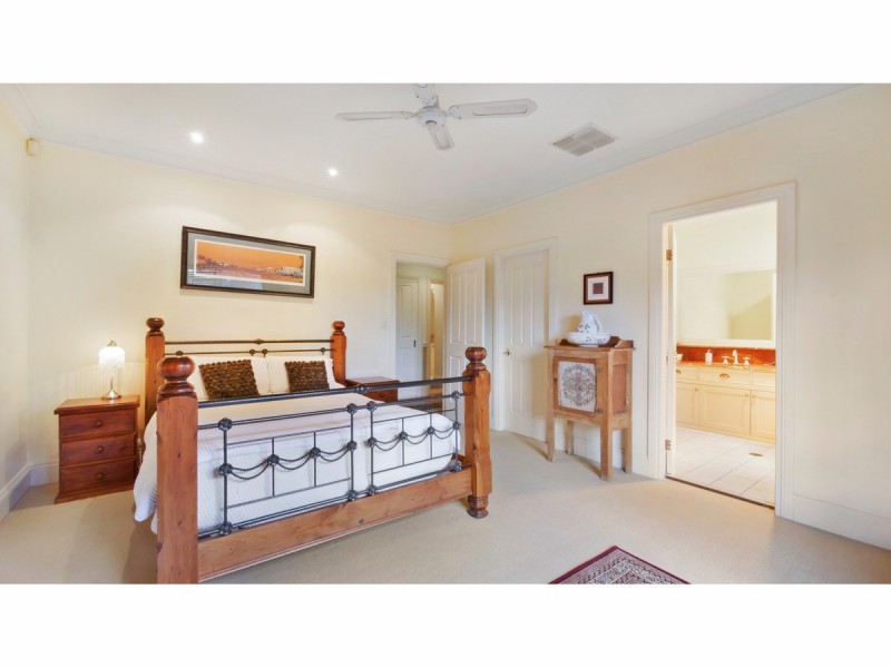 10 Loane Place, Dubbo NSW 2830