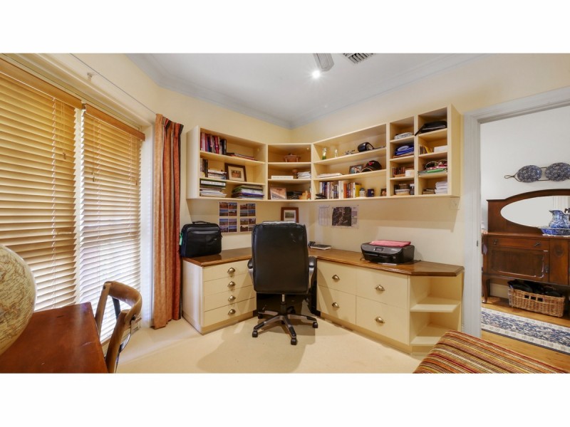 10 Loane Place, Dubbo NSW 2830