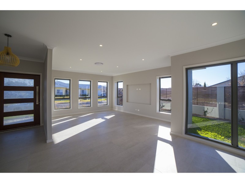 2 Avalon Place, Dubbo NSW 2830