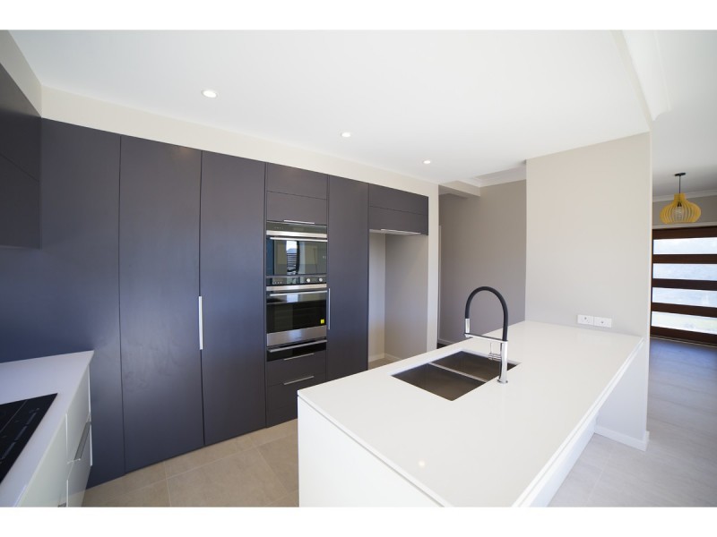 2 Avalon Place, Dubbo NSW 2830