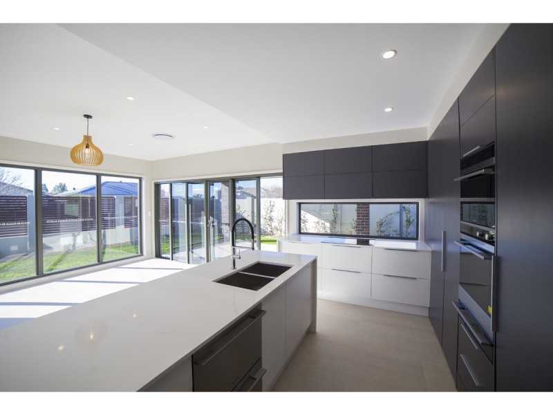 2 Avalon Place, Dubbo NSW 2830