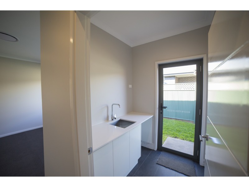 2 Avalon Place, Dubbo NSW 2830