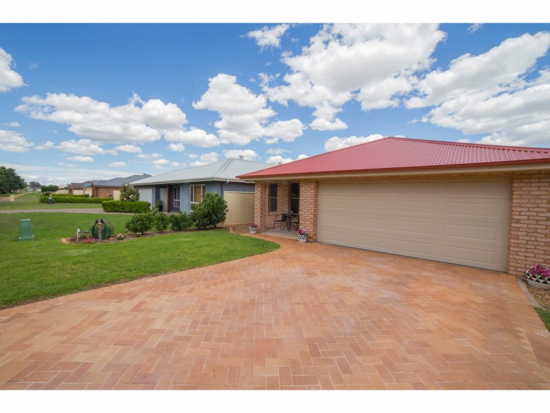 4B Keswick Parkway, Dubbo NSW 2830