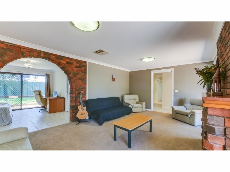5 Rivergum Place, Dubbo NSW 2830