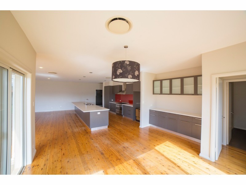 108 Maple Crescent, Narromine NSW 2821