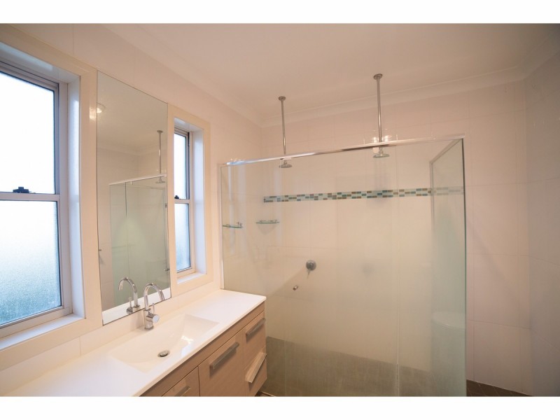 108 Maple Crescent, Narromine NSW 2821