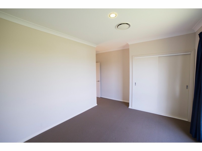 108 Maple Crescent, Narromine NSW 2821