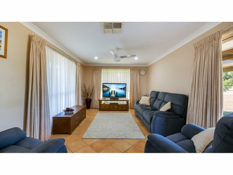 9R Numbardie Drive, Dubbo NSW 2830