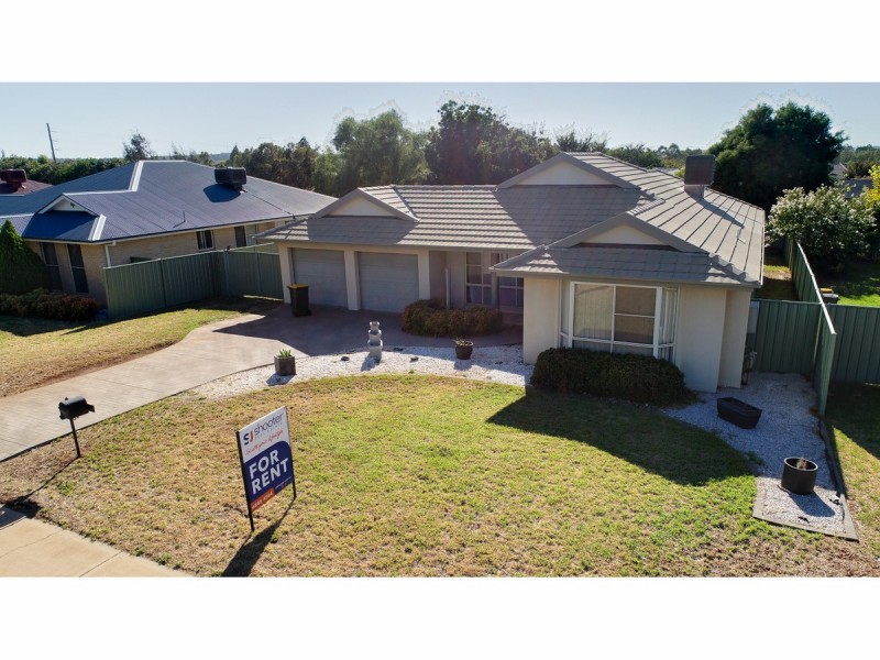 62 Sheraton Road, Dubbo NSW 2830