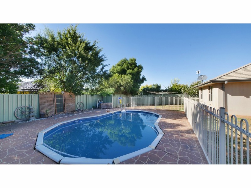 62 Sheraton Road, Dubbo NSW 2830