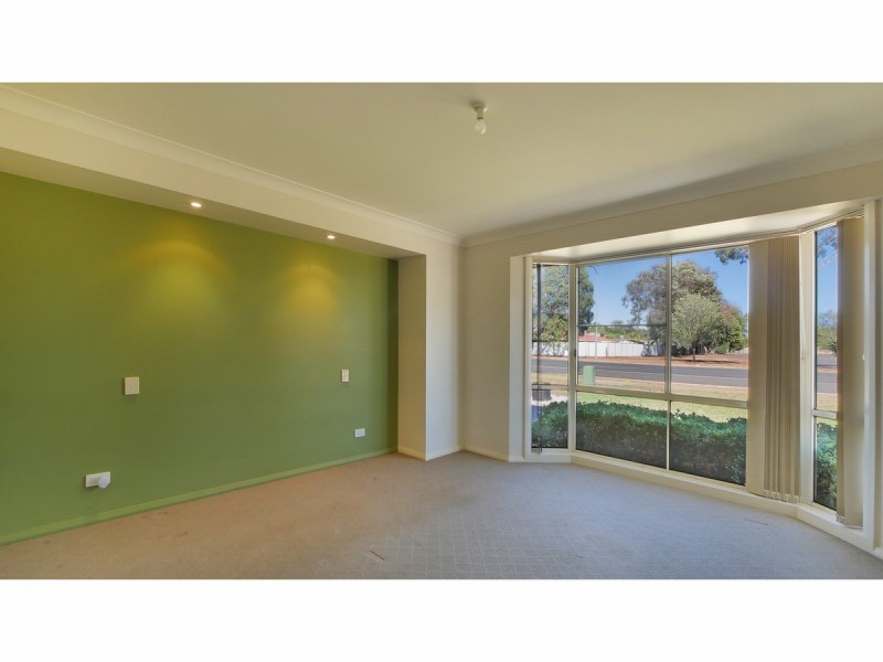 62 Sheraton Road, Dubbo NSW 2830