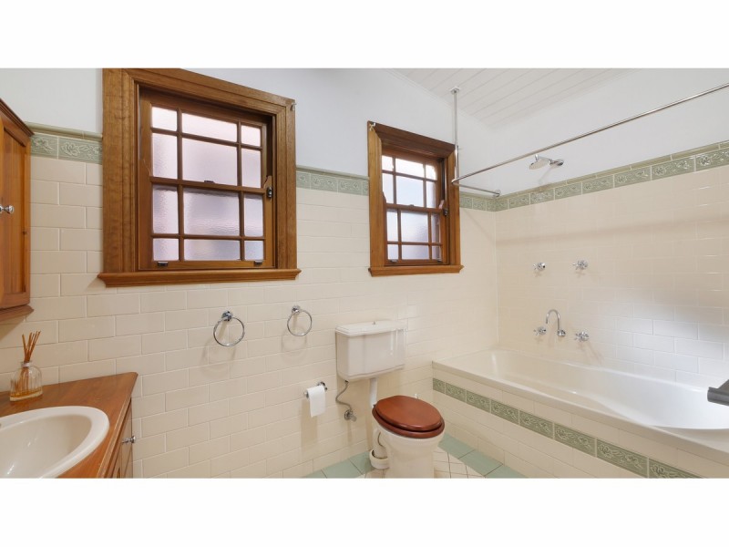 135 Wingewarra Street, Dubbo NSW 2830