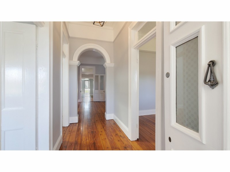 135 Wingewarra Street, Dubbo NSW 2830