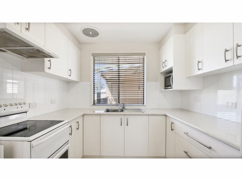 6 Spears Drive, Dubbo NSW 2830