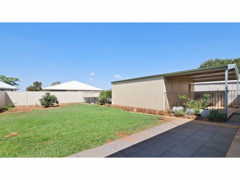 6 Spears Drive, Dubbo NSW 2830