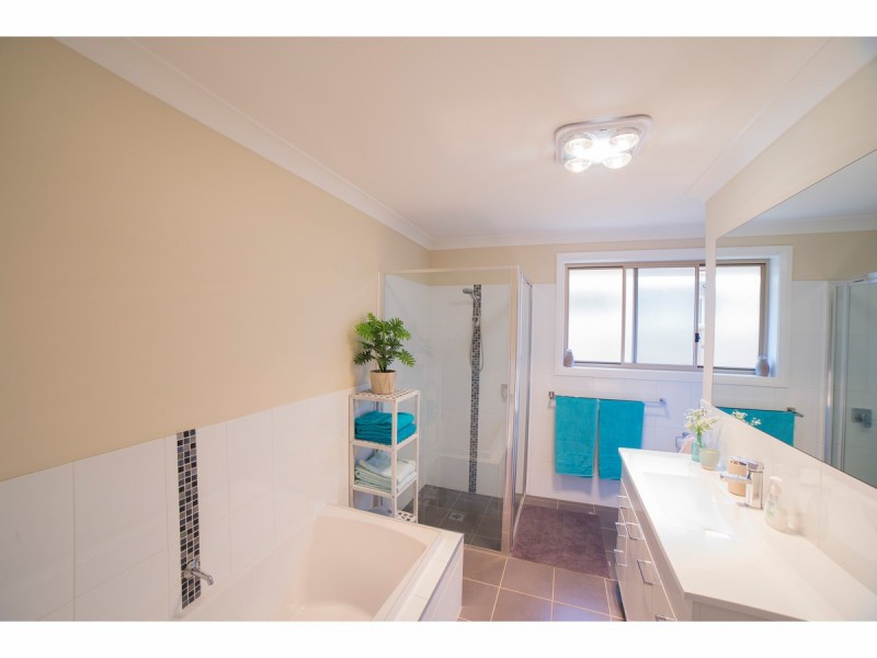 4B Keswick Parkway, Dubbo NSW 2830