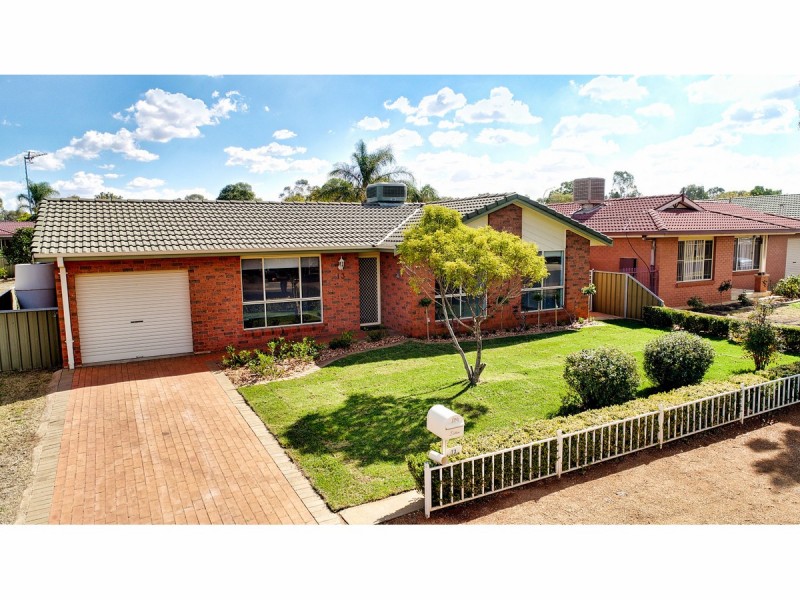 13 Rosella Street, Dubbo NSW 2830