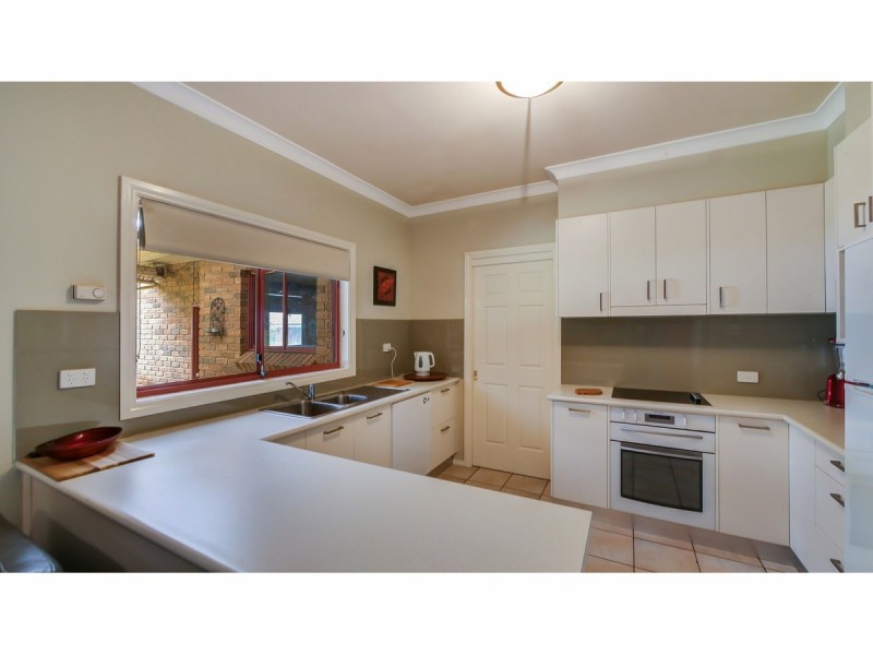 11 Poidevin Place, Dubbo NSW 2830