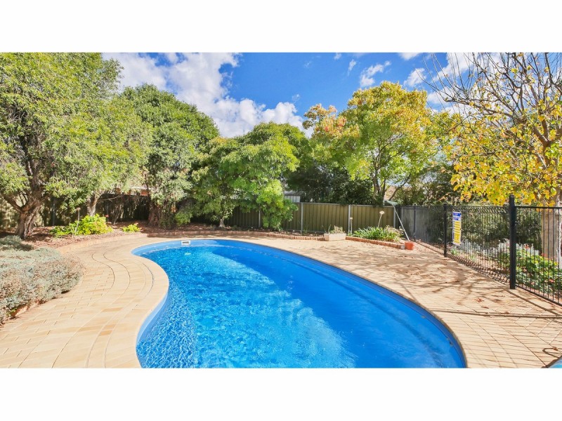 11 Poidevin Place, Dubbo NSW 2830