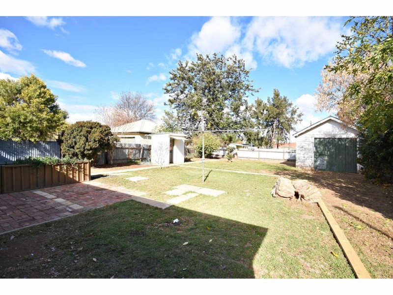 21 Macleay Street, Dubbo NSW 2830