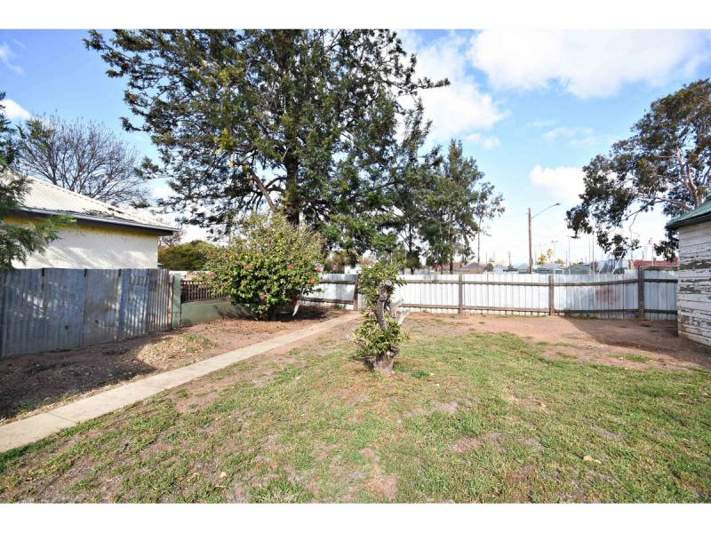 21 Macleay Street, Dubbo NSW 2830