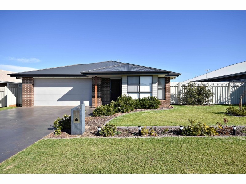 12 Apsley Crescent, Dubbo NSW 2830