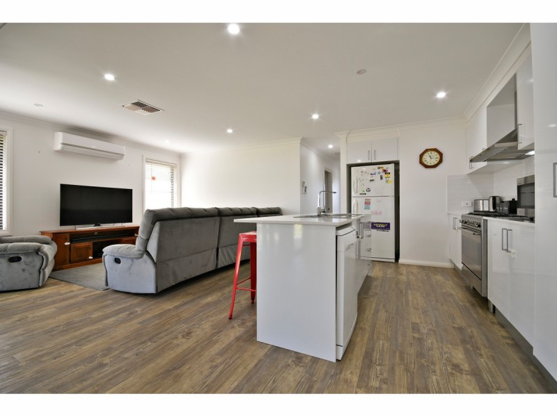 12 Apsley Crescent, Dubbo NSW 2830