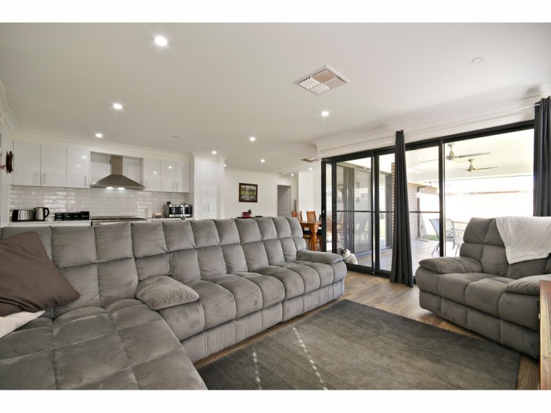 12 Apsley Crescent, Dubbo NSW 2830