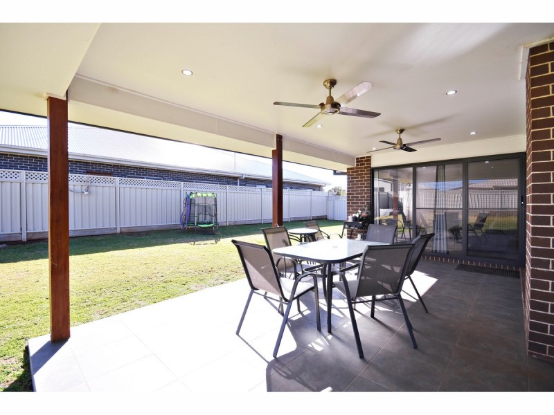 12 Apsley Crescent, Dubbo NSW 2830
