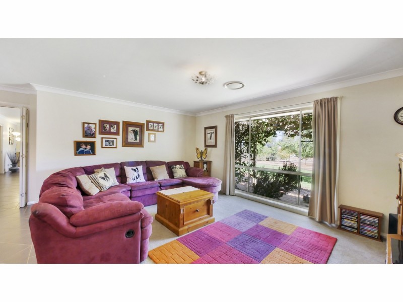 28L Debeaufort Drive, Dubbo NSW 2830